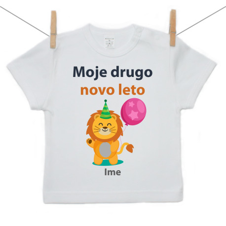 Majica s kratkimi rokavi Moje drugo novo leto z levčkom Majica s kratkimi rokavi Moje drugo novo leto z levčkom